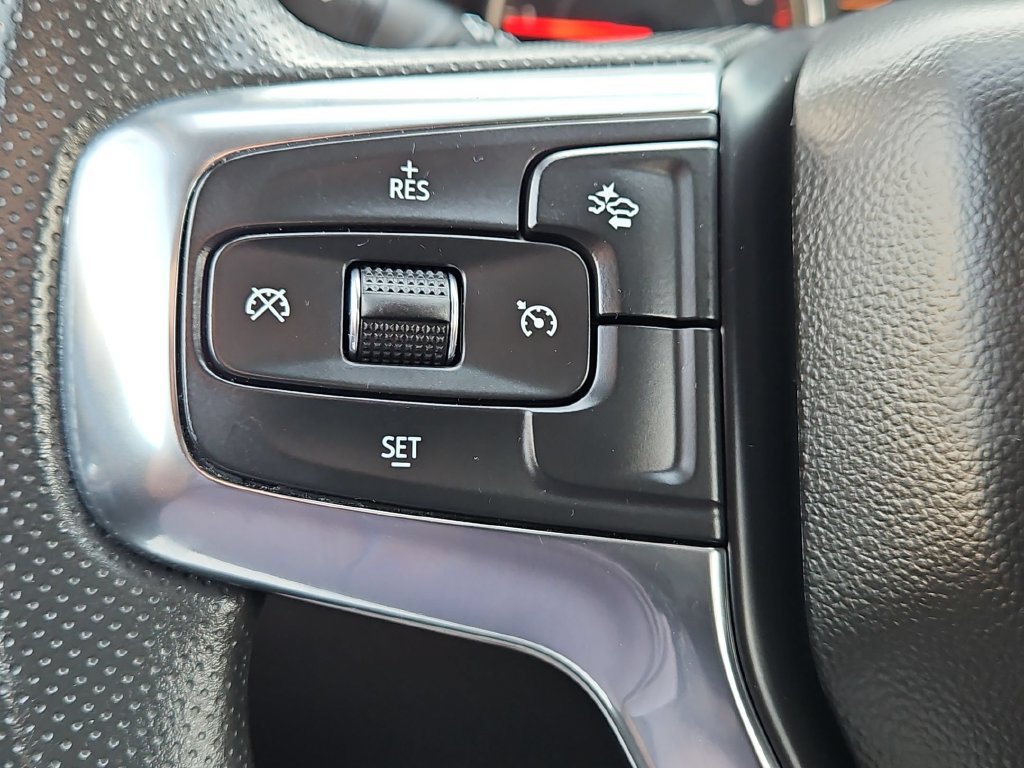 Used 2025 Chevrolet Blazer LT FWD image 18