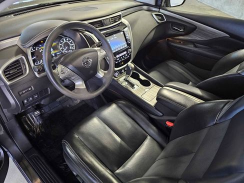 Used 2017 Nissan Murano Platinum w/ Platinum Technology Package image 2