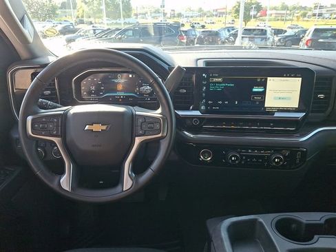 Used 2023 Chevrolet Silverado 1500 LT AWD/4WD image 11
