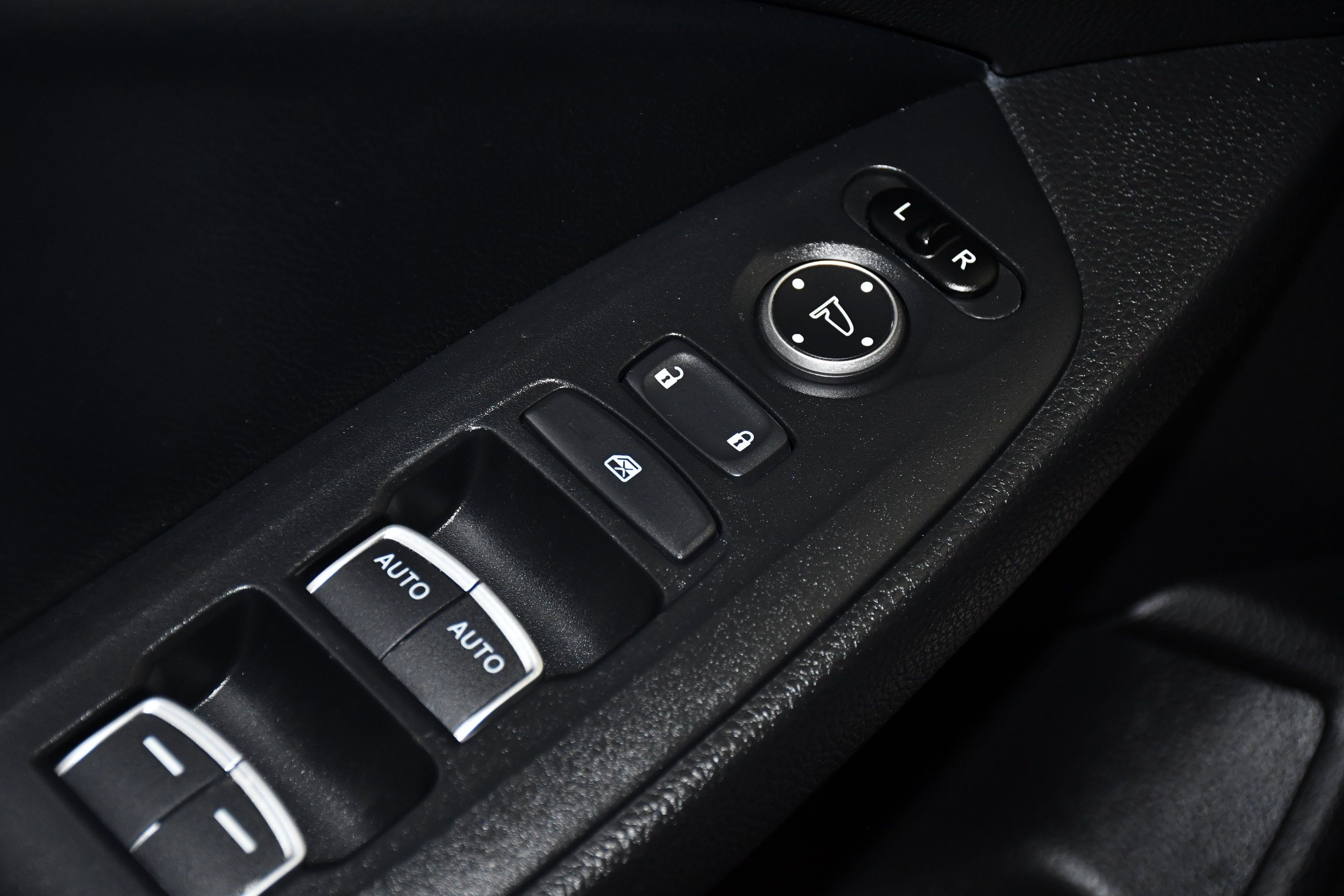 Used 2018 Honda Accord Sport image 31