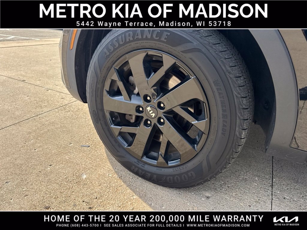 Used 2021 Kia Sorento S w/ Panoramic Sunroof Package AWD/4WD image 13