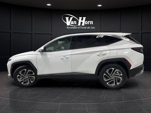 Used 2025 Hyundai Tucson Limited AWD/4WD image 4