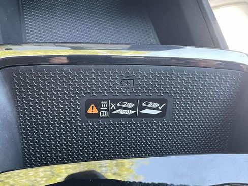 Used 2025 Chevrolet Equinox RS w/ Safety and Technology Package FWD image 18