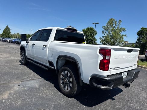 Used 2024 Chevrolet Silverado 2500 Custom w/ Custom Convenience Package AWD/4WD image 5