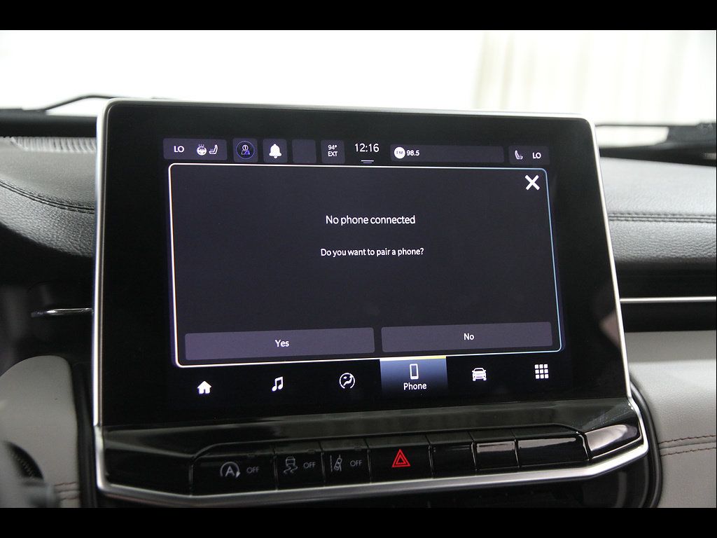 Used 2023 Jeep Compass Limited AWD/4WD image 12