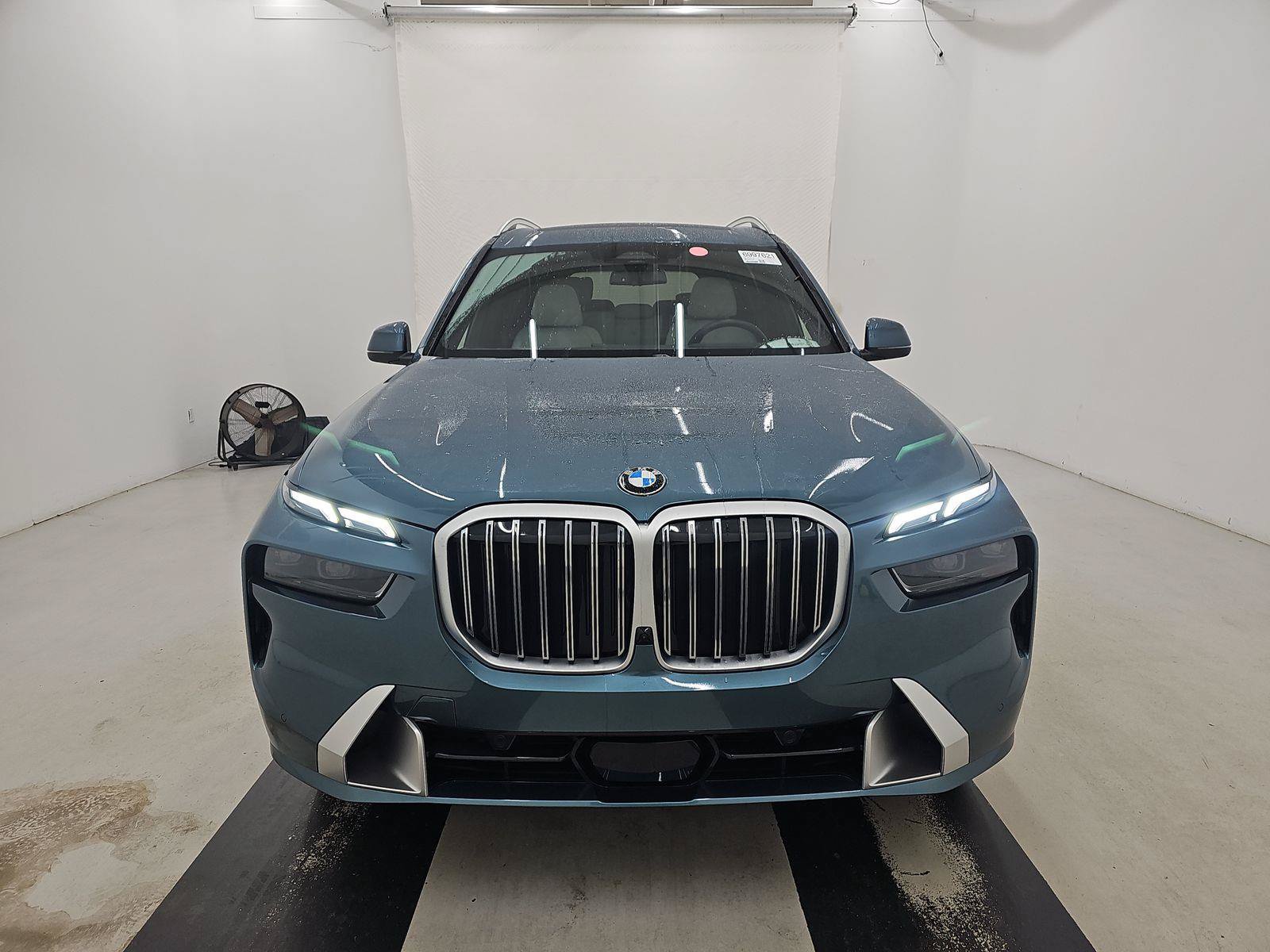Used 2026 BMW X7 xDrive40i AWD/4WD image 2