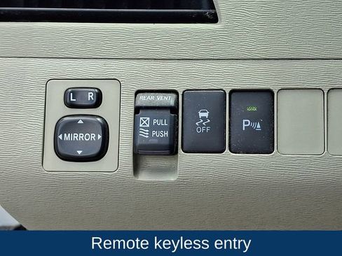 Used 2014 Toyota Sienna XLE w/ Entertainment Package AWD/4WD image 9