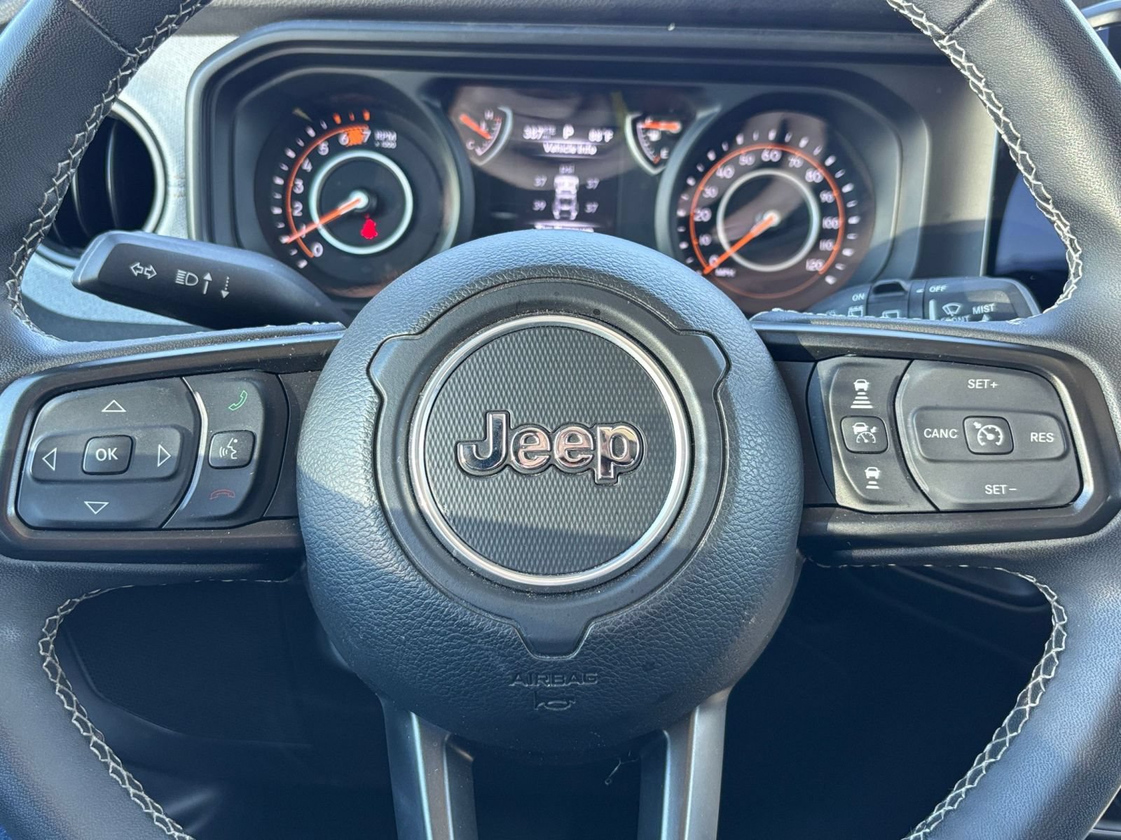 Used 2025 Jeep Wrangler Unlimited Sport AWD/4WD image 26