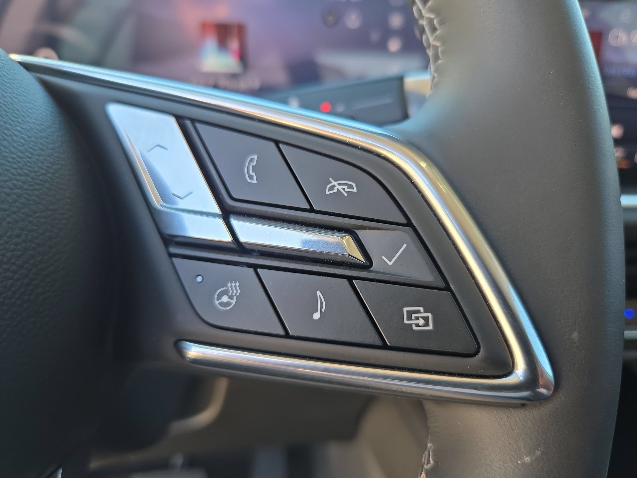 Used 2025 Buick Envision Preferred AWD/4WD image 22