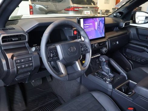 Used 2026 Toyota 4Runner TRD Off-Road Premium AWD/4WD image 5