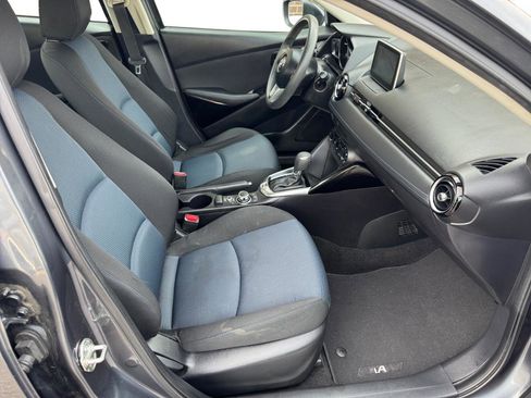 Used 2018 Toyota Yaris iA image 12