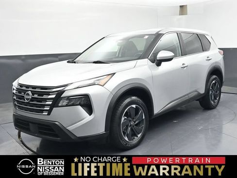 Used 2024 Nissan Rogue SV AWD/4WD image 1