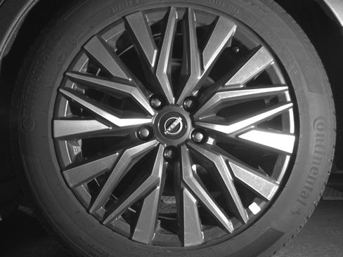Used 2025 Nissan Altima 2.5 SV FWD image 14