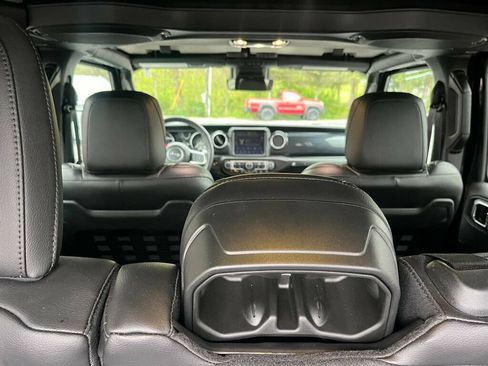 Used 2023 Jeep Wrangler Unlimited Rubicon 392 w/ Trailer Tow Package AWD/4WD image 39