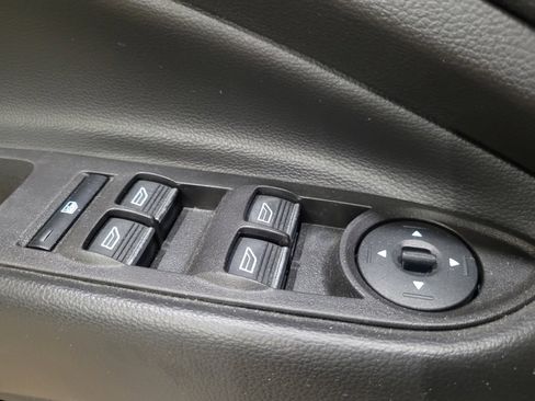 Used 2019 Ford Escape Titanium FWD image 27