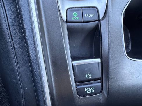 Used 2018 Honda Accord Touring image 22