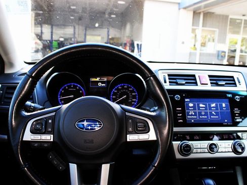 Used 2016 Subaru Outback 2.5i Limited image 31
