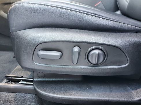 Certified 2023 Chevrolet Traverse LT w/ Midnight/Sport Edition image 23