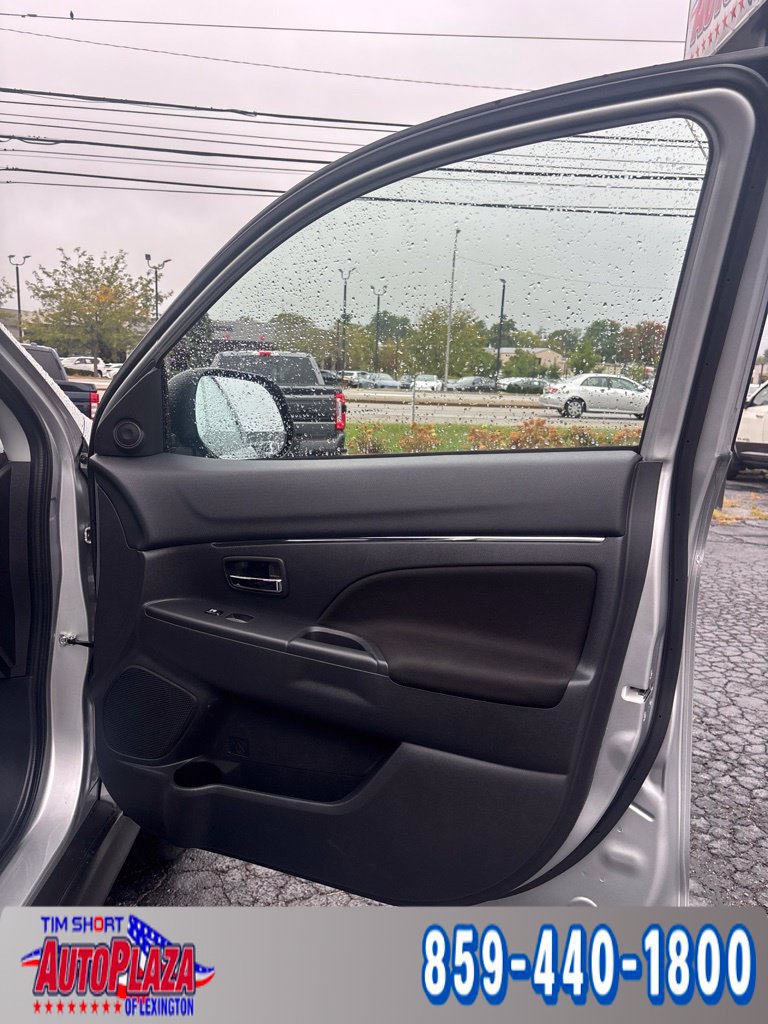 Used 2026 Mitsubishi Outlander Sport LE AWD/4WD image 17