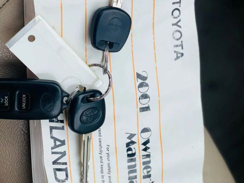 Used 2001 Toyota Highlander 2WD V6 image 19