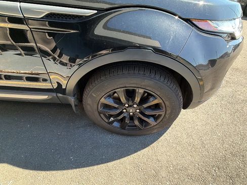 Used 2018 Land Rover Range Rover Evoque image 18