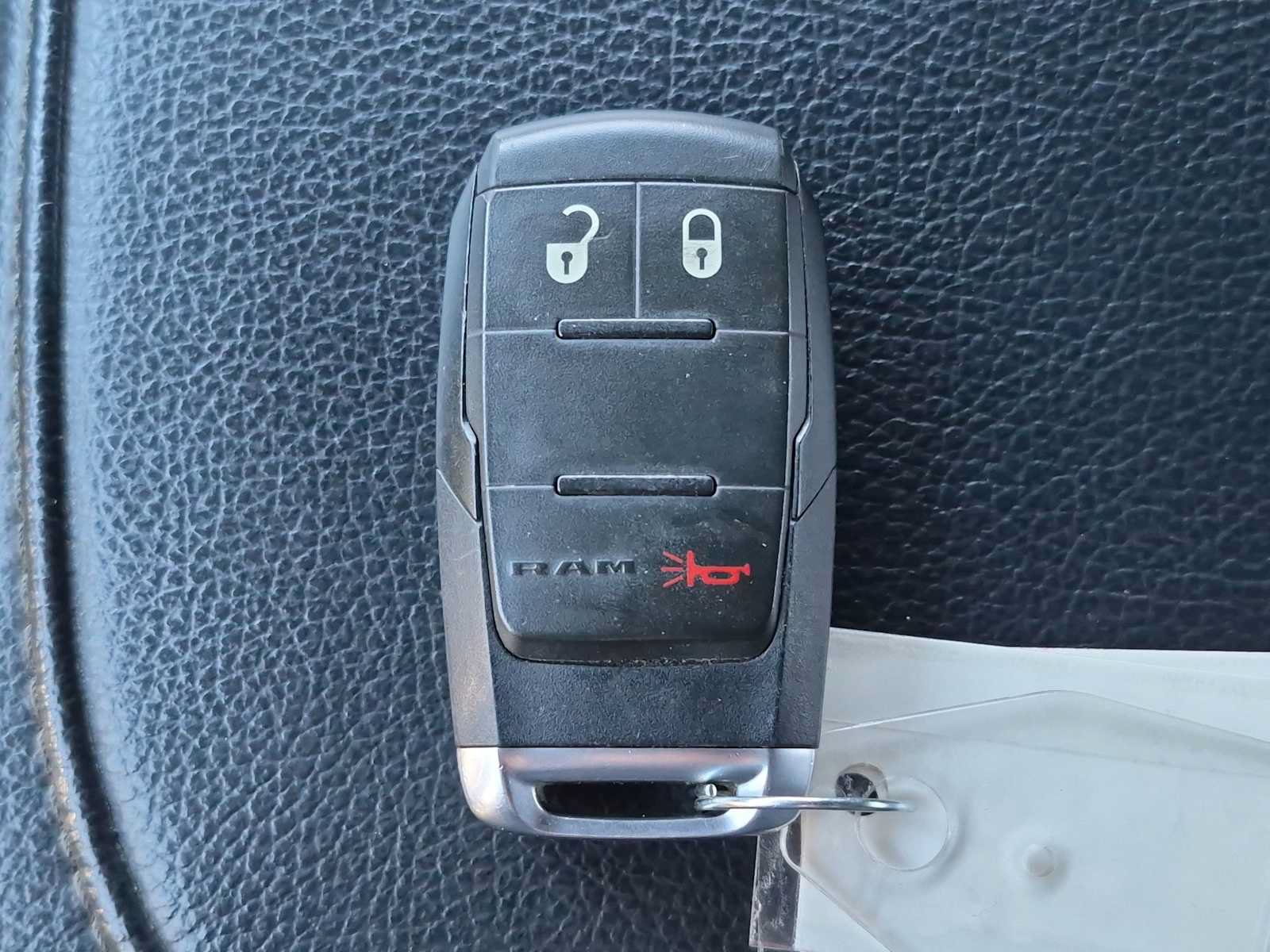 Used 2024 RAM 2500 Big Horn AWD/4WD image 30