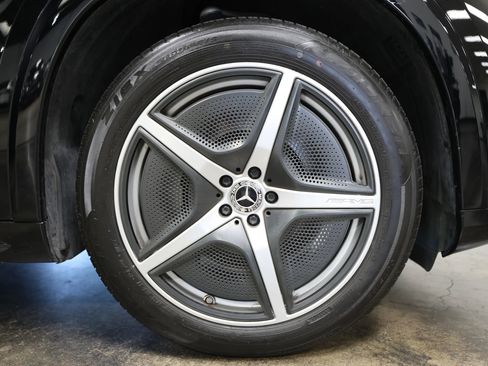 Used 2023 Mercedes-Benz EQS 580 4MATIC SUV image 18