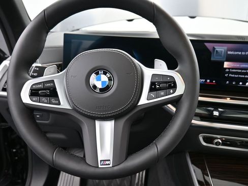 Used 2026 BMW X5 xDrive40i w/ M Sport Package image 12