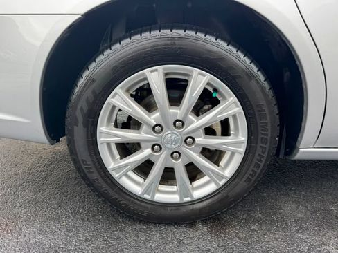Used 2009 Buick Lucerne CXL FWD image 12