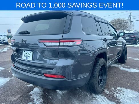 Used 2023 Jeep Grand Cherokee L Laredo image 6