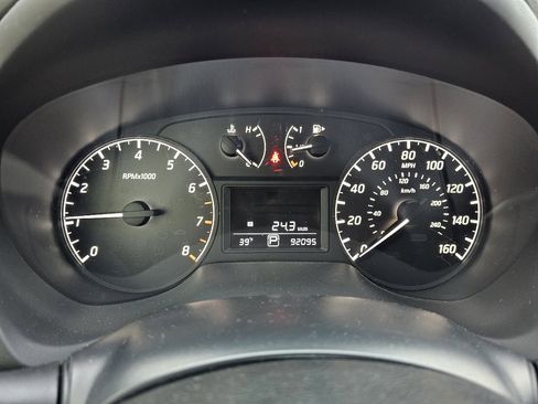 Used 2016 Nissan Sentra S image 38