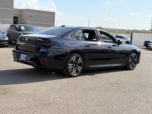 Used 2025 BMW 750e xDrive AWD/4WD image 6