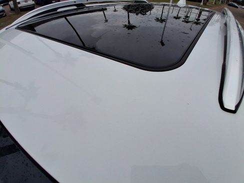 Used 2022 Chevrolet Equinox Premier image 5