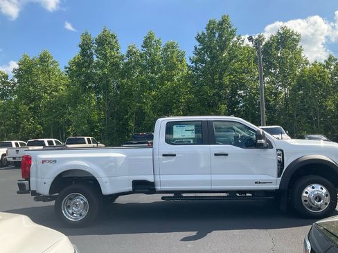 New 2026 Ford F450 XL w/ XL Driver Assist Package AWD/4WD image 4