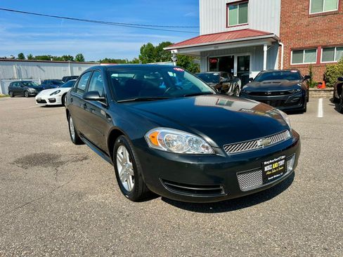 Used 2014 Chevrolet Impala LT w/ LT Sunroof Package FWD image 3