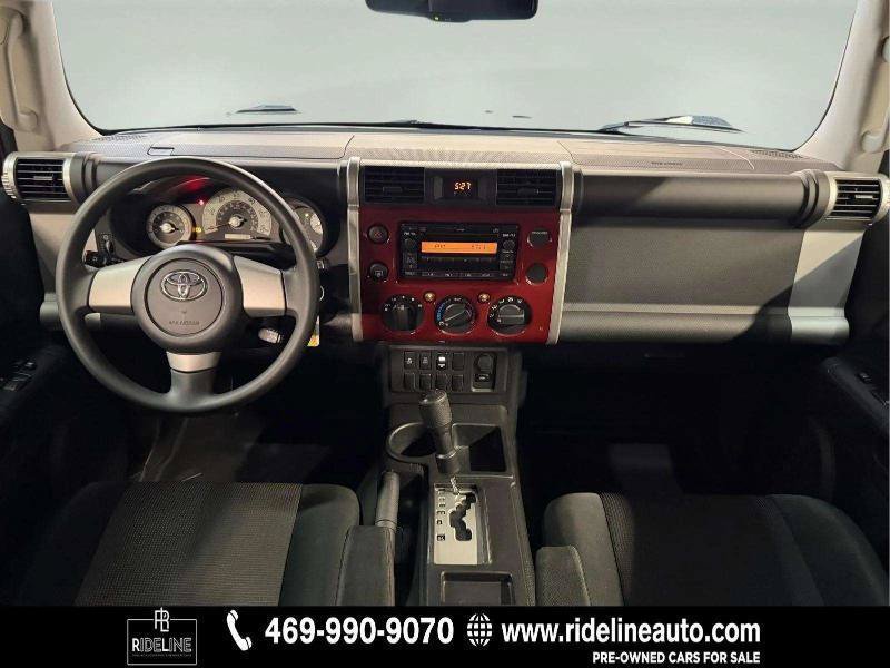 Used 2010 Toyota FJ Cruiser 2WD w/ Convenience Pkg image 16