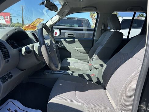 Used 2020 Nissan Frontier SV w/ Midnight Edition Floor Mats image 35