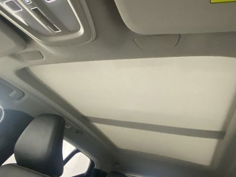 Certified 2025 Volvo XC40 B5 Plus image 29