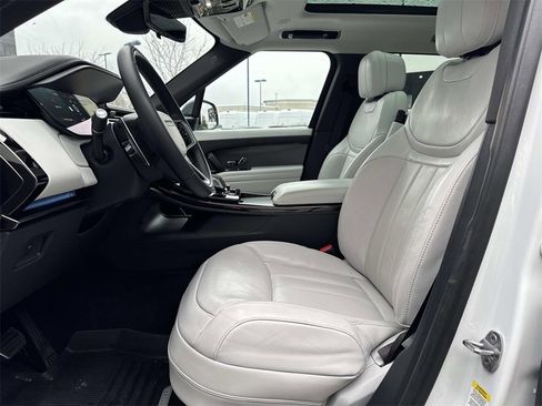 Used 2023 Land Rover Range Rover Sport SE image 20