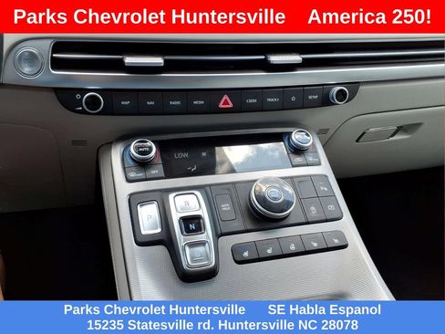 Used 2024 Hyundai Palisade Calligraphy FWD image 6