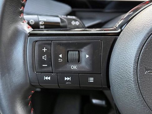 Certified 2025 Nissan Kicks SR w/ Illumination Package image 21