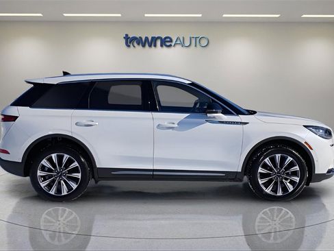 Used 2022 Lincoln Corsair Reserve w/ Equipment Group 201A image 6