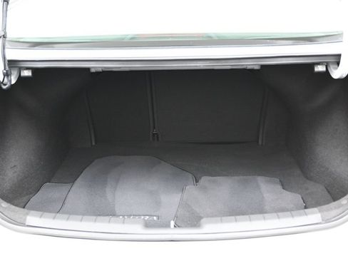 Used 2020 Hyundai Elantra SE w/ Cargo Package (C1) FWD image 15