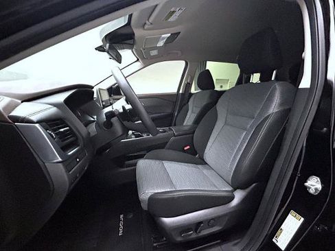 Certified 2023 Nissan Rogue SV AWD/4WD image 10
