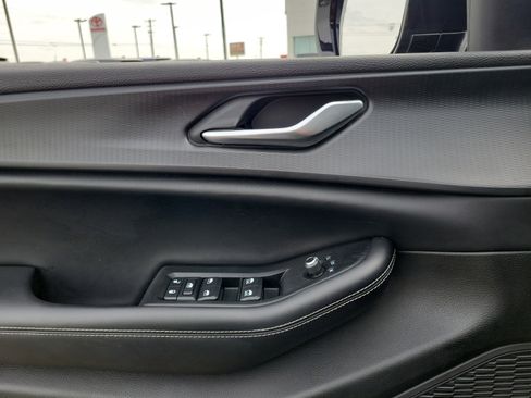 Used 2023 Jeep Grand Cherokee L Laredo image 17