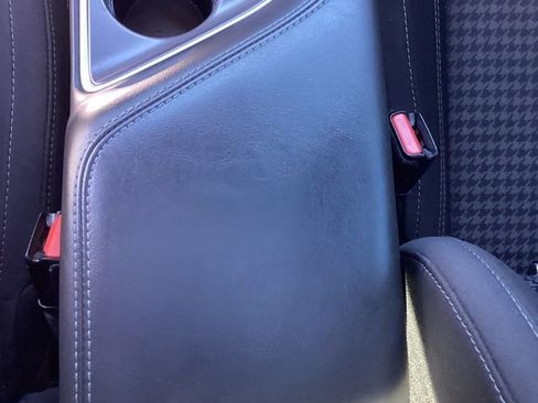 Used 2020 Dodge Challenger SXT w/ Blacktop Package image 28