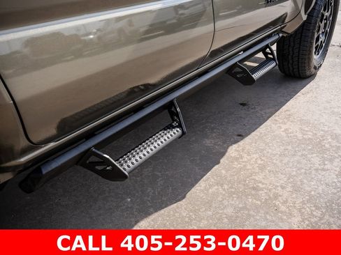 Used 2025 Toyota Tacoma TRD Off-Road AWD/4WD image 10