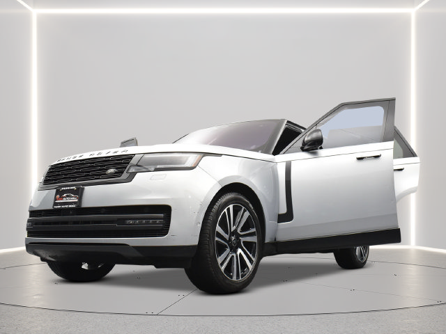 Used 2023 Land Rover Range Rover SE AWD/4WD image 3