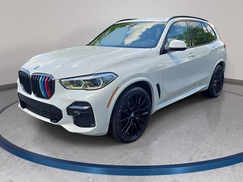 Used 2022 BMW X5 xDrive40i w/ M Sport Package AWD/4WD image 1