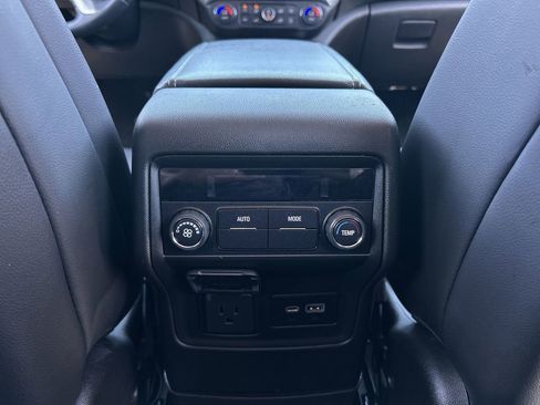 Used 2021 GMC Acadia SLT image 21